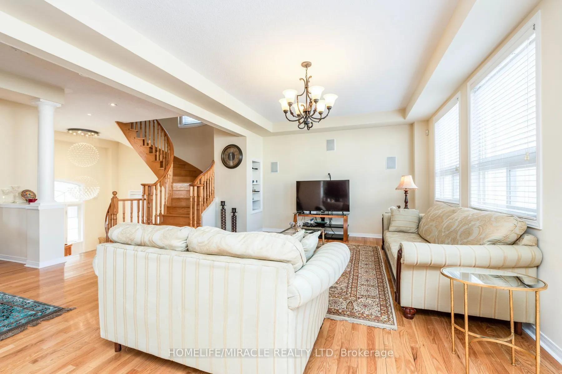 8 Solway Crescent