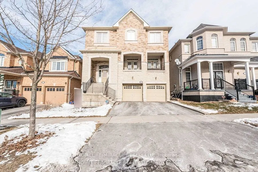 8 Solway Crescent