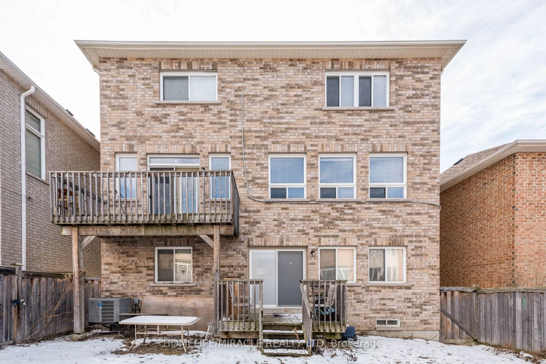 8 Solway Crescent