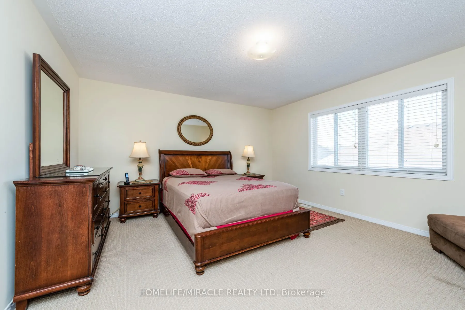 8 Solway Crescent