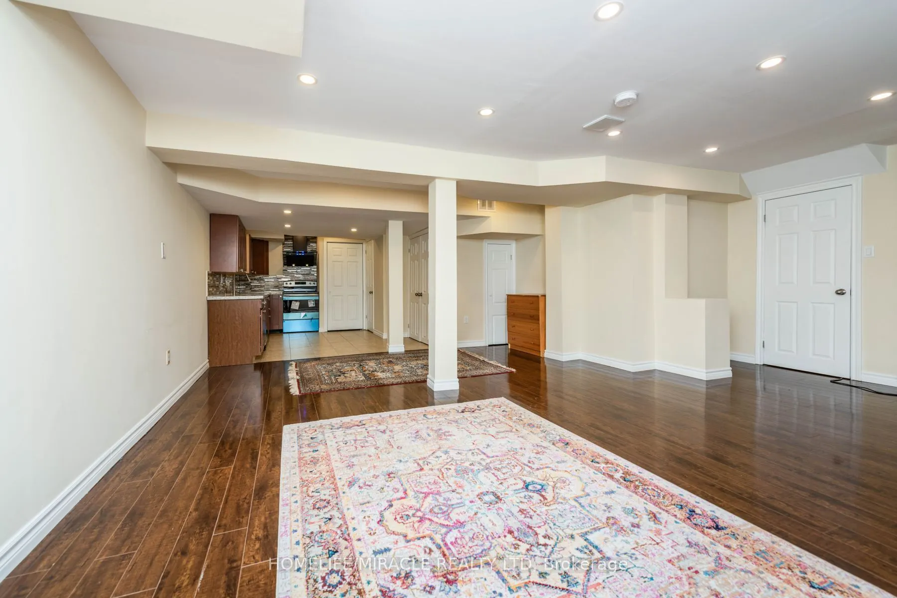 8 Solway Crescent