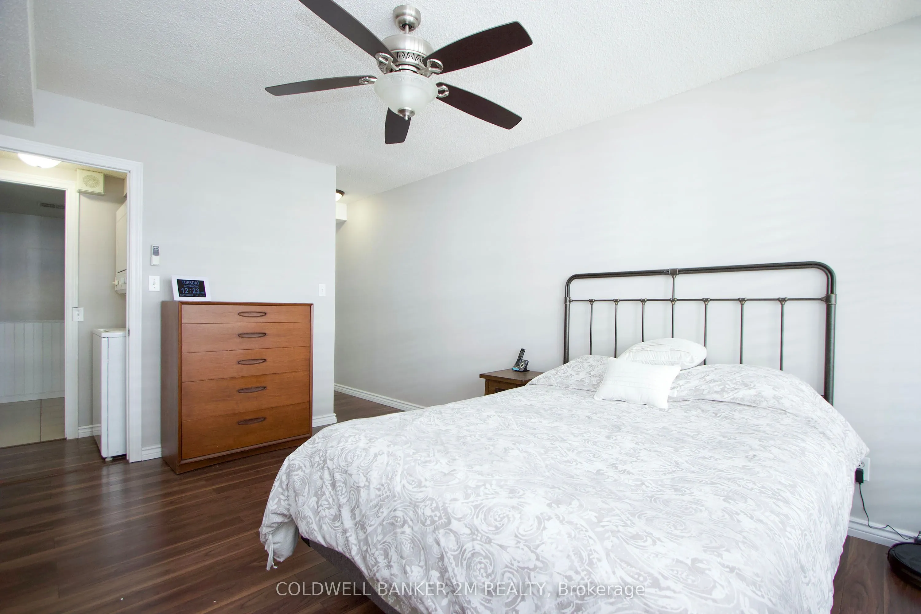50 Richmond Street E, #518