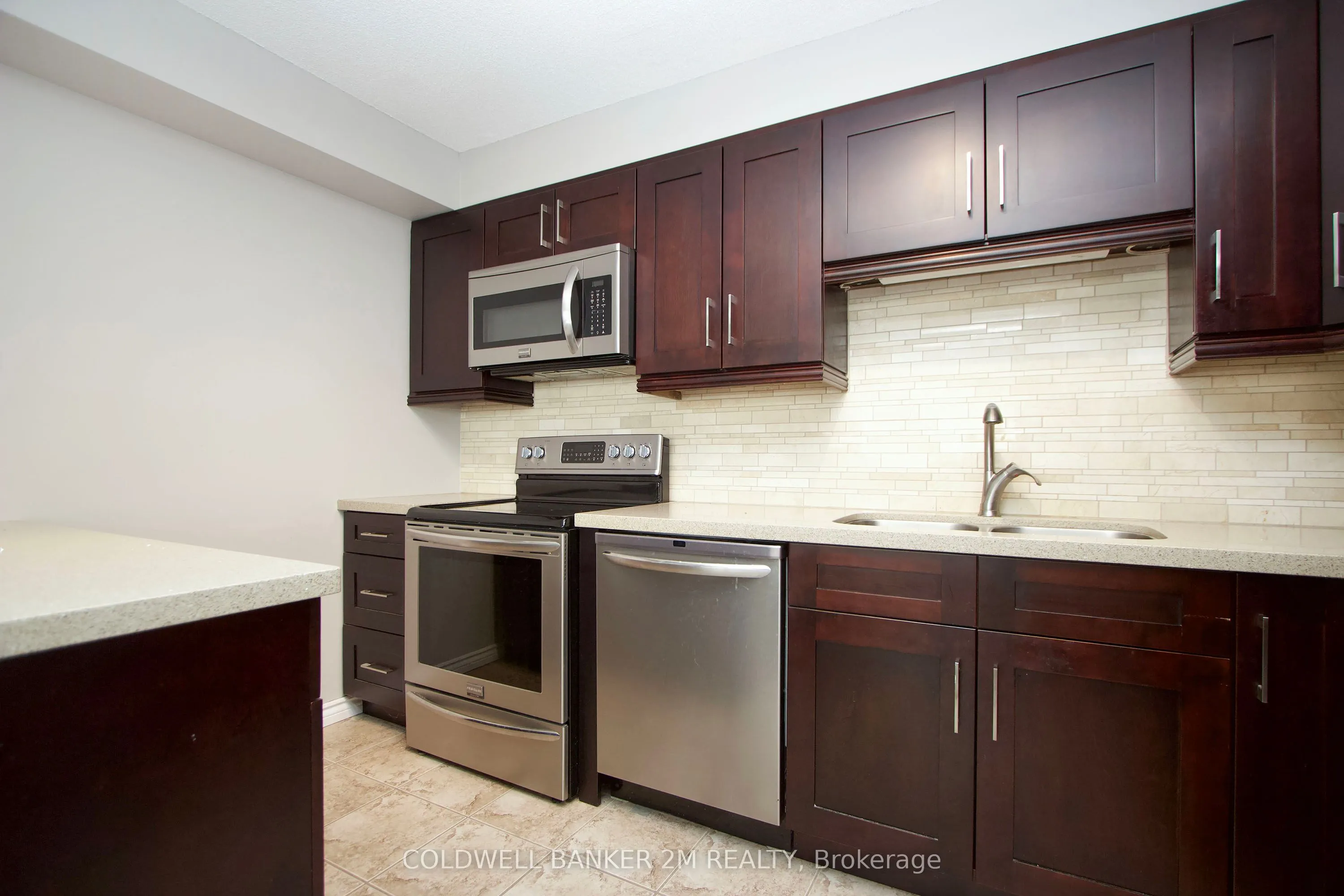 50 Richmond Street E, #518