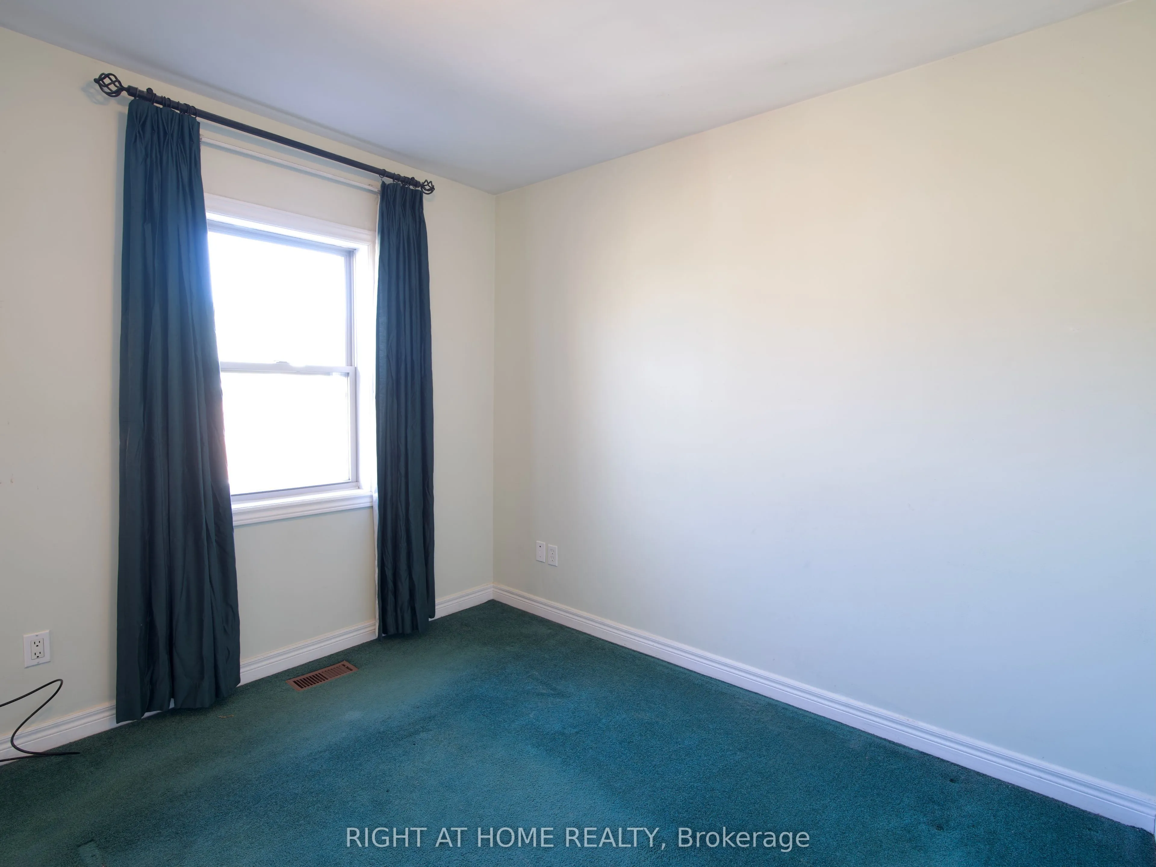 70 Guildwood Parkway, #7