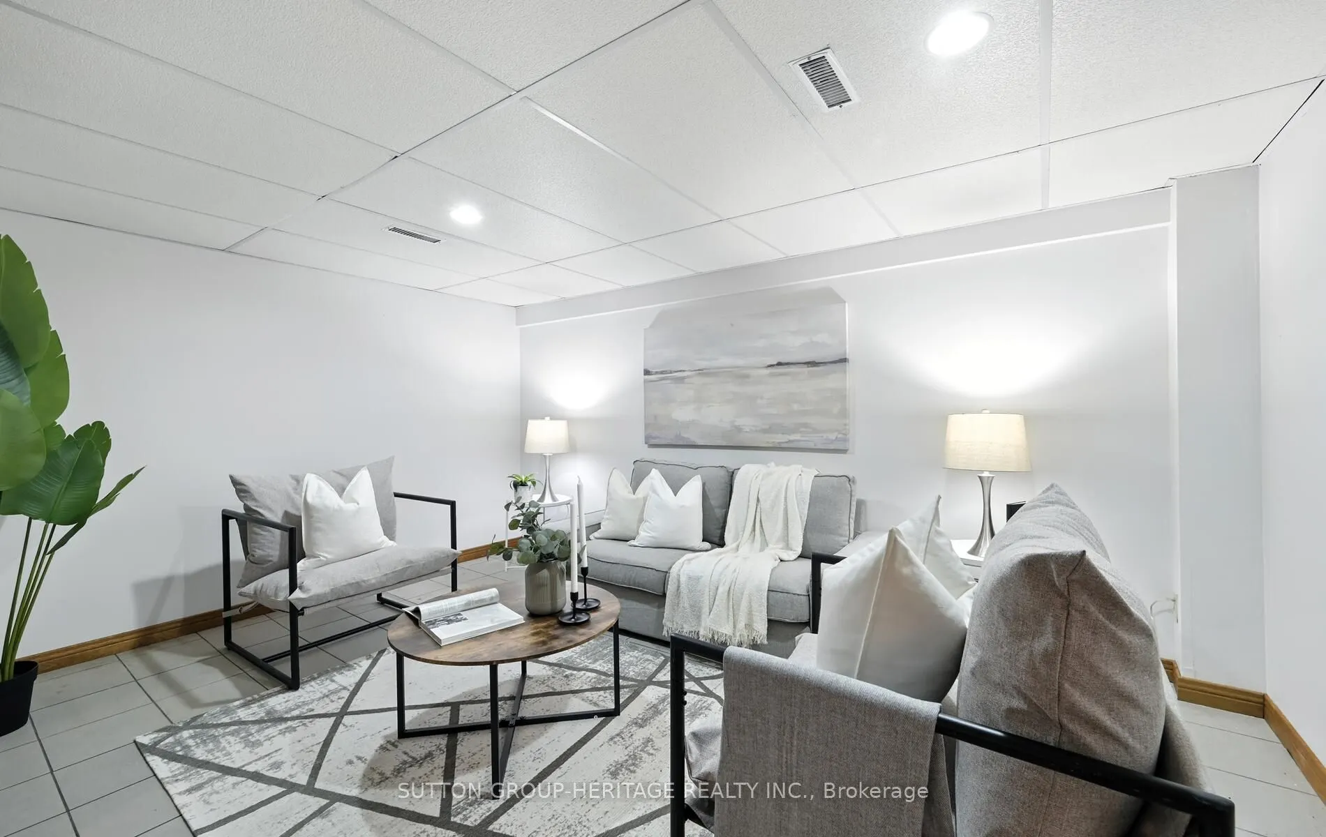 405 Columbus Road W