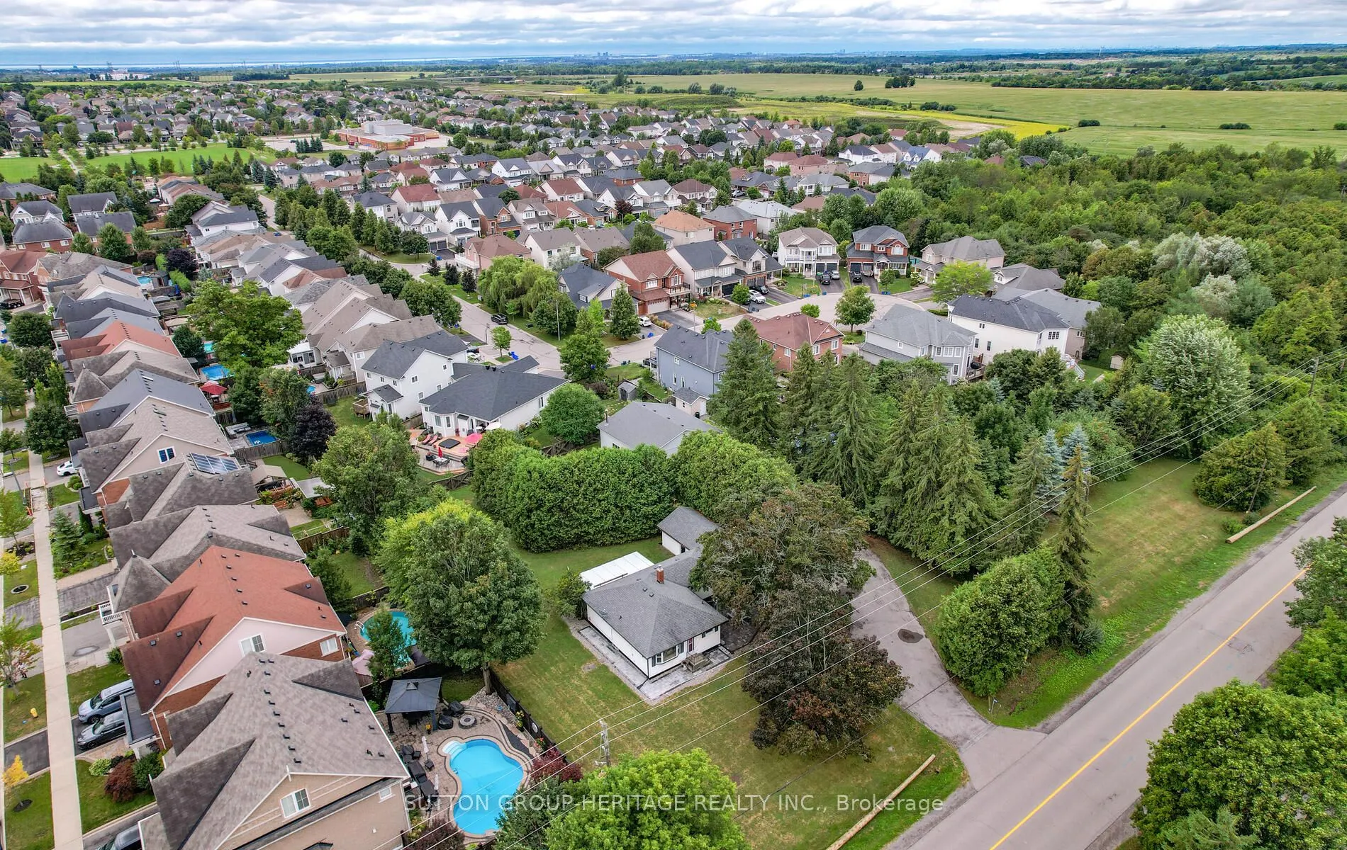 405 Columbus Road W