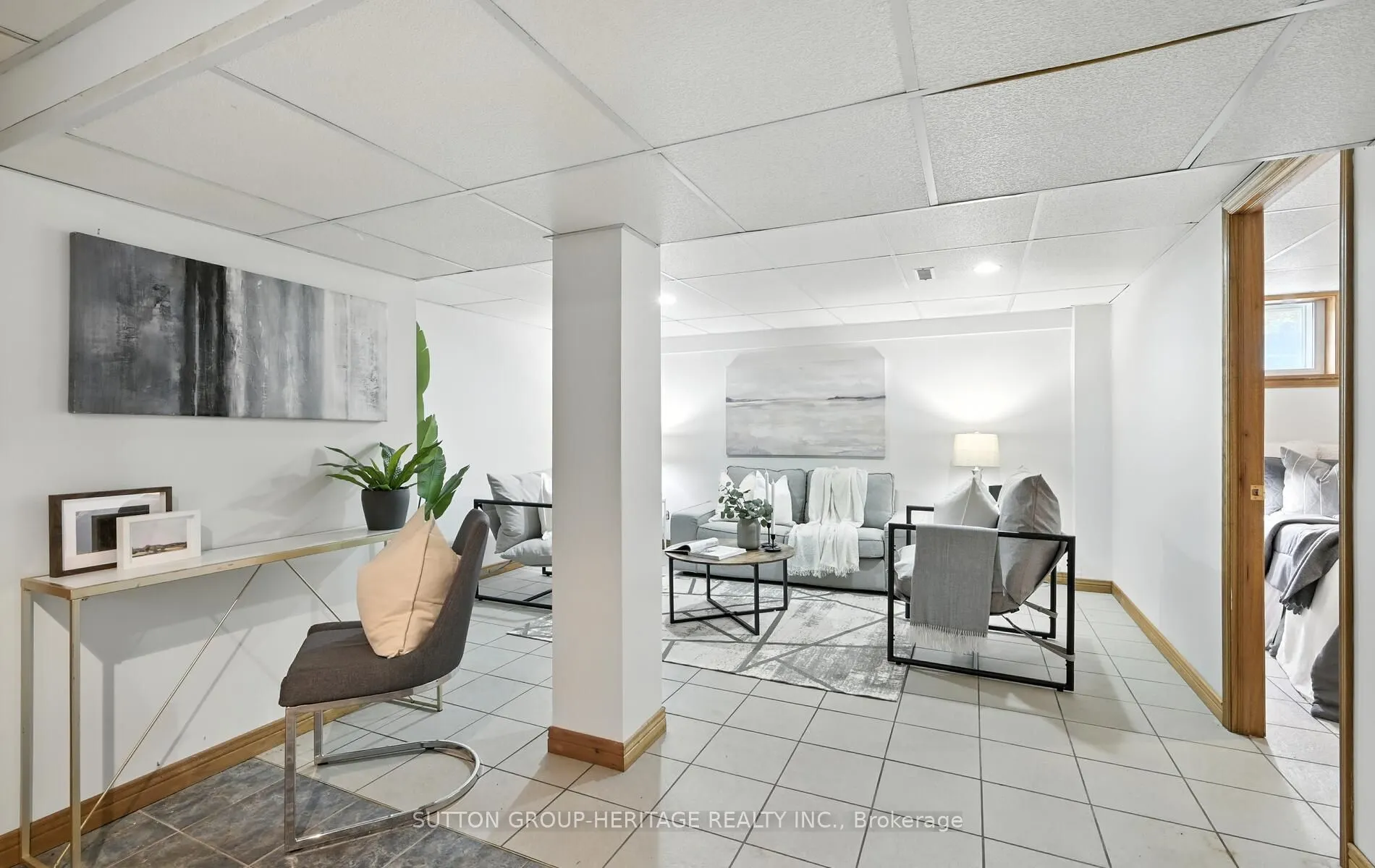 405 Columbus Road W