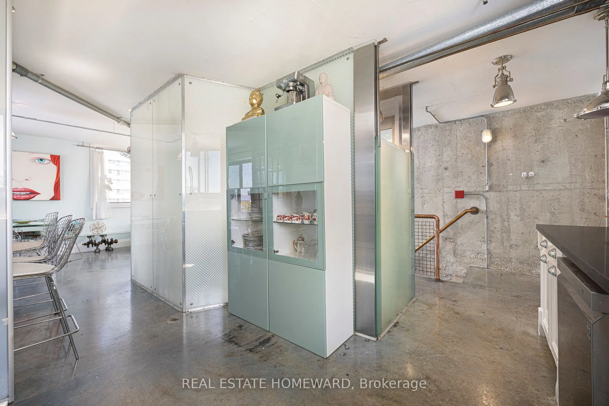 665 Kennedy Road, #702