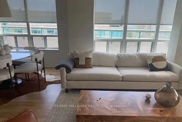 9 Boardwalk Drive, #PH5