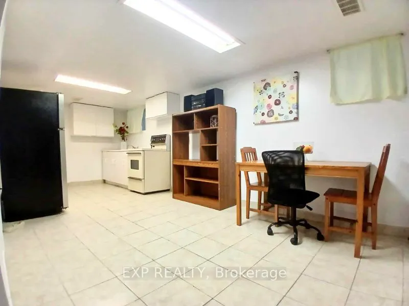 931 Pape Avenue, #Lower