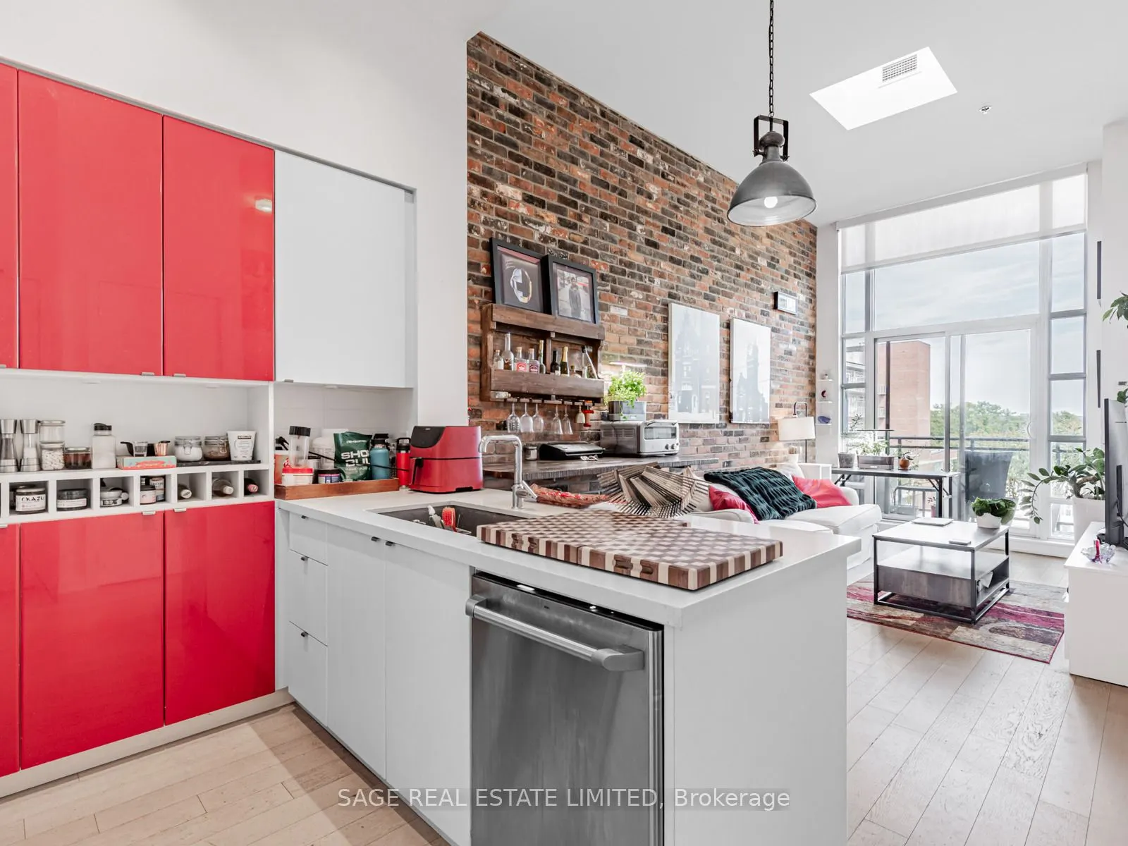 88 Colgate Avenue, #PH15