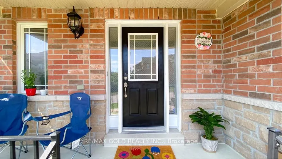 103 Whitlock Crescent