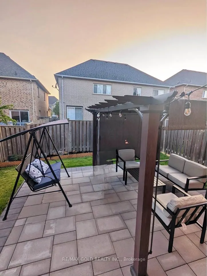 103 Whitlock Crescent
