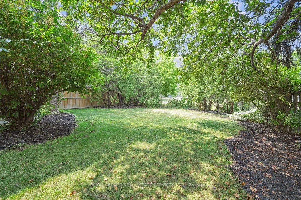 10 Mendip Crescent