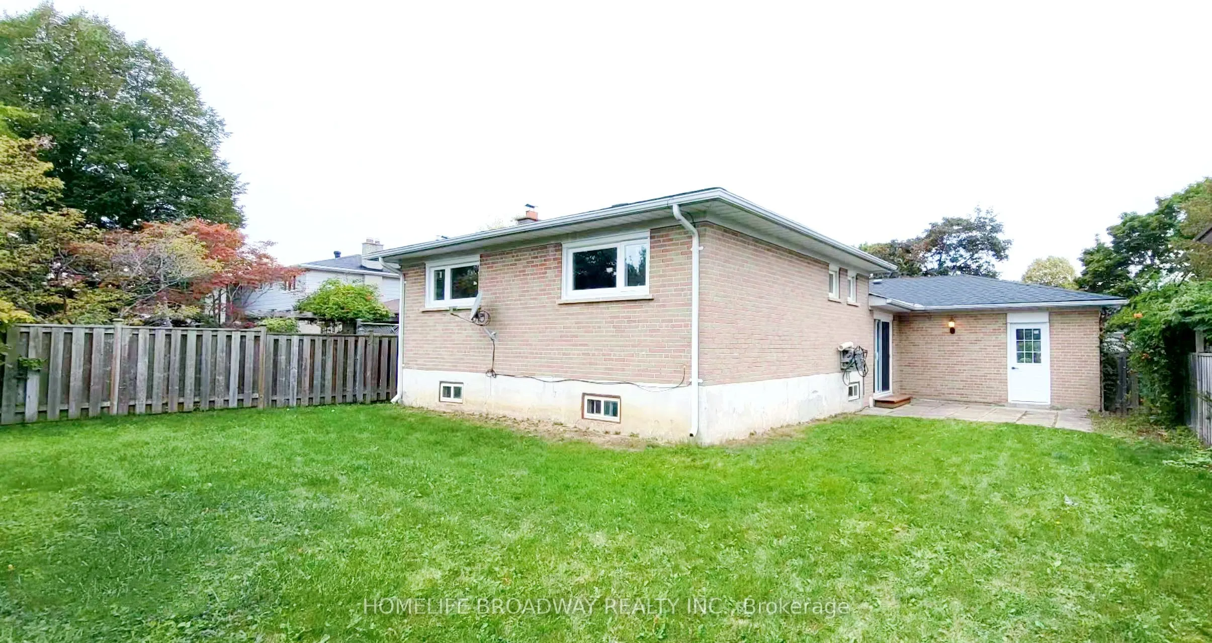 53 Marblemount Crescent