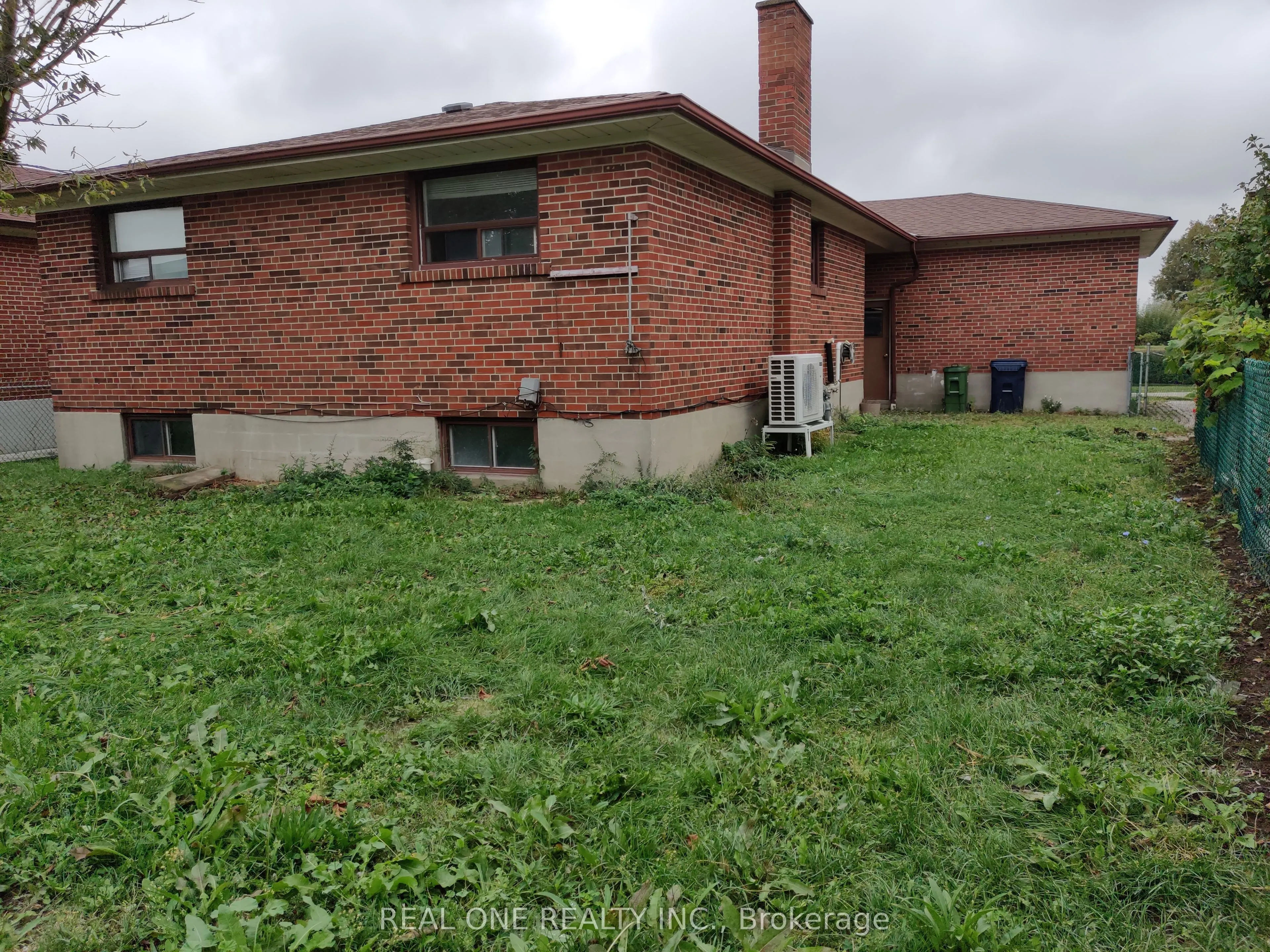 49 Corinthian Boulevard, #upper