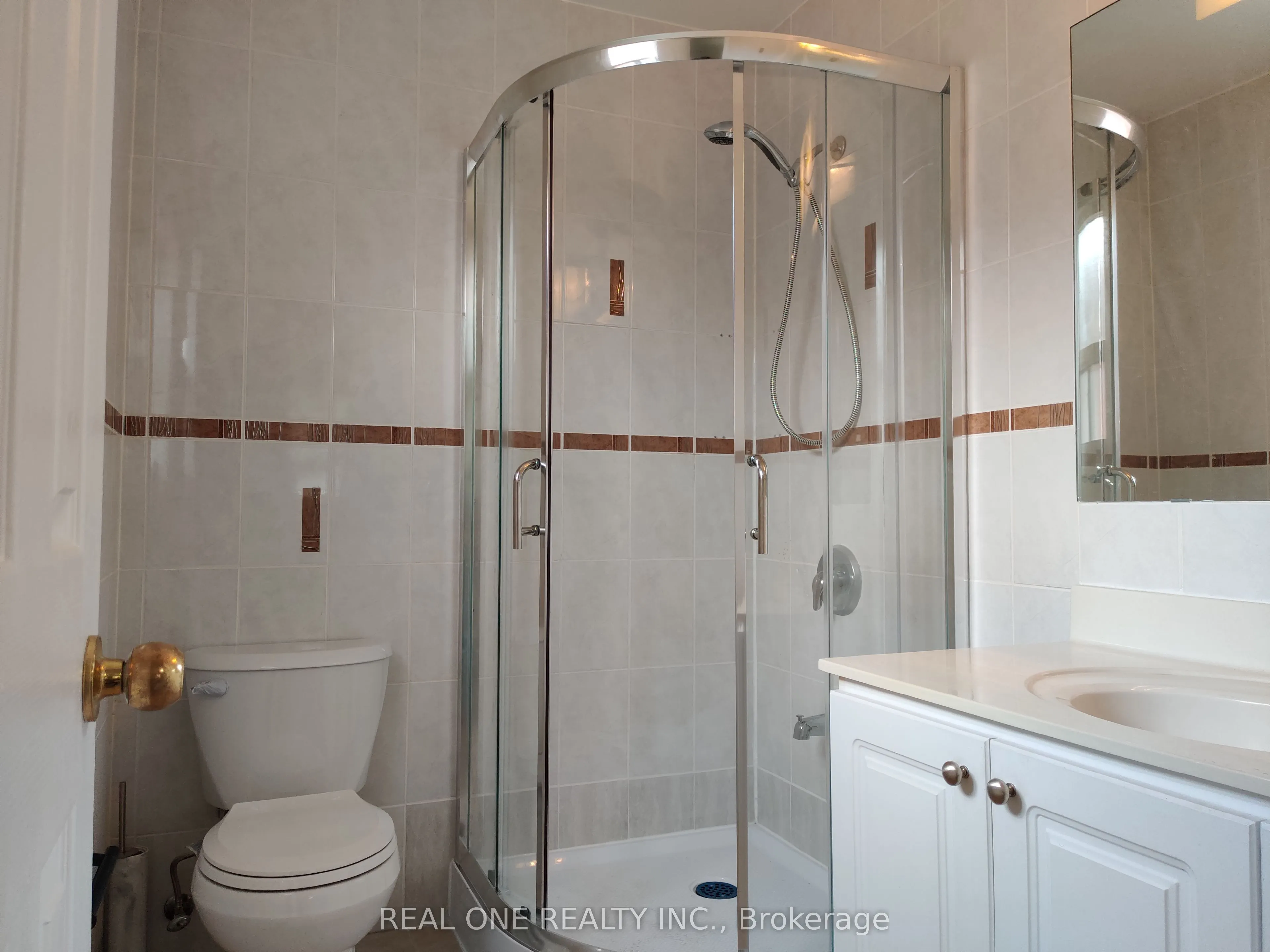 49 Corinthian Boulevard, #upper