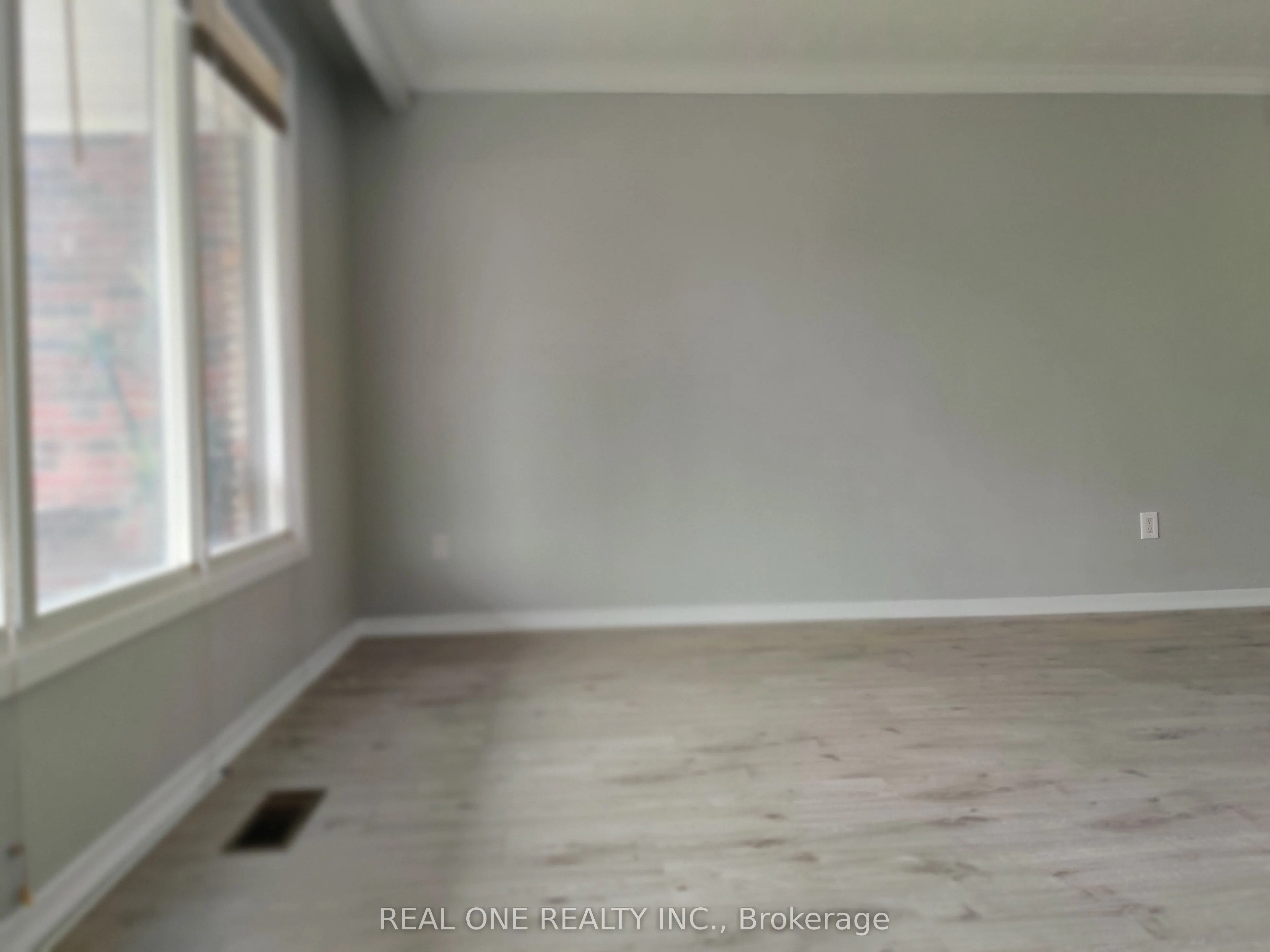 49 Corinthian Boulevard, #upper