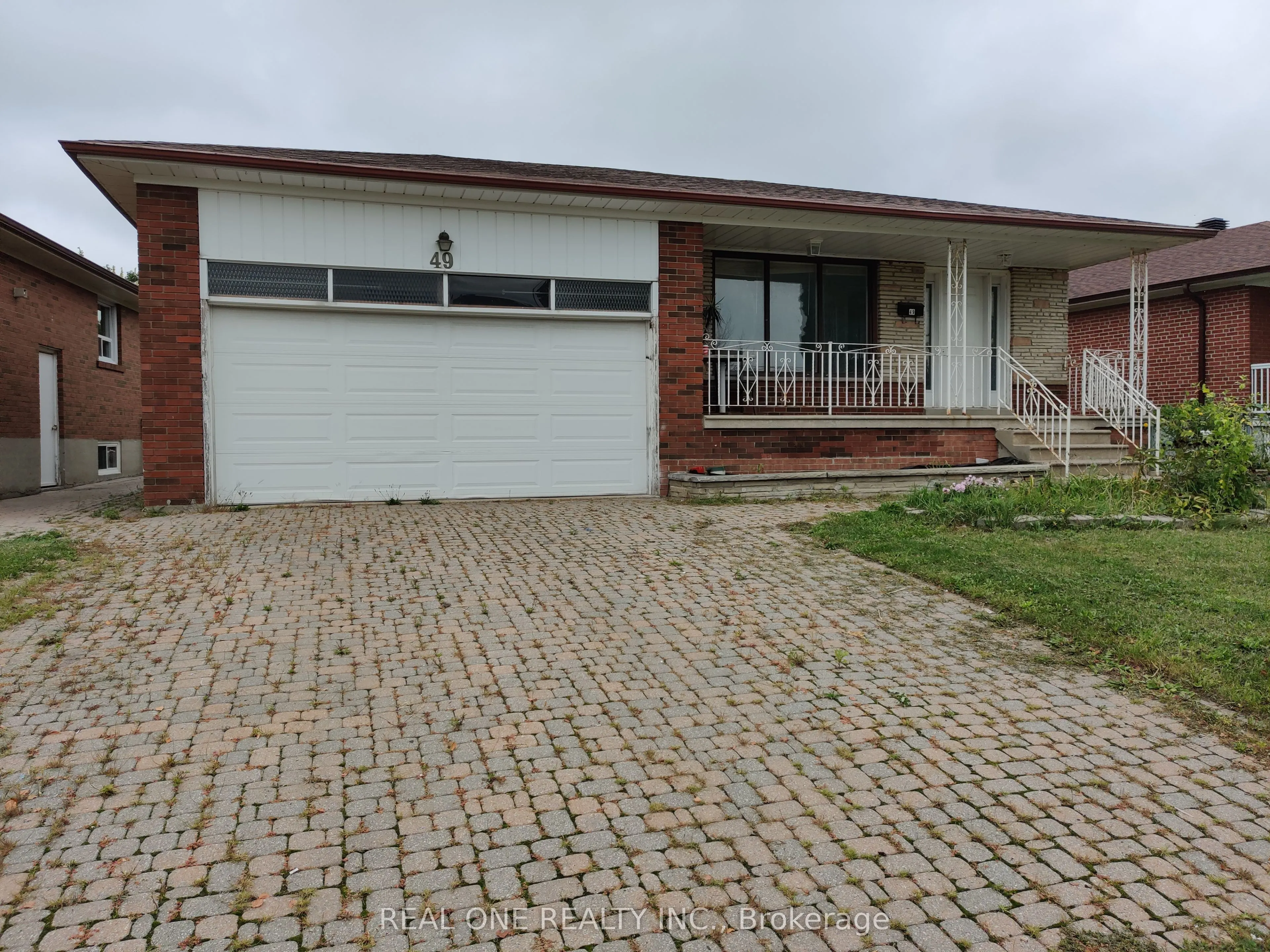 49 Corinthian Boulevard, #upper