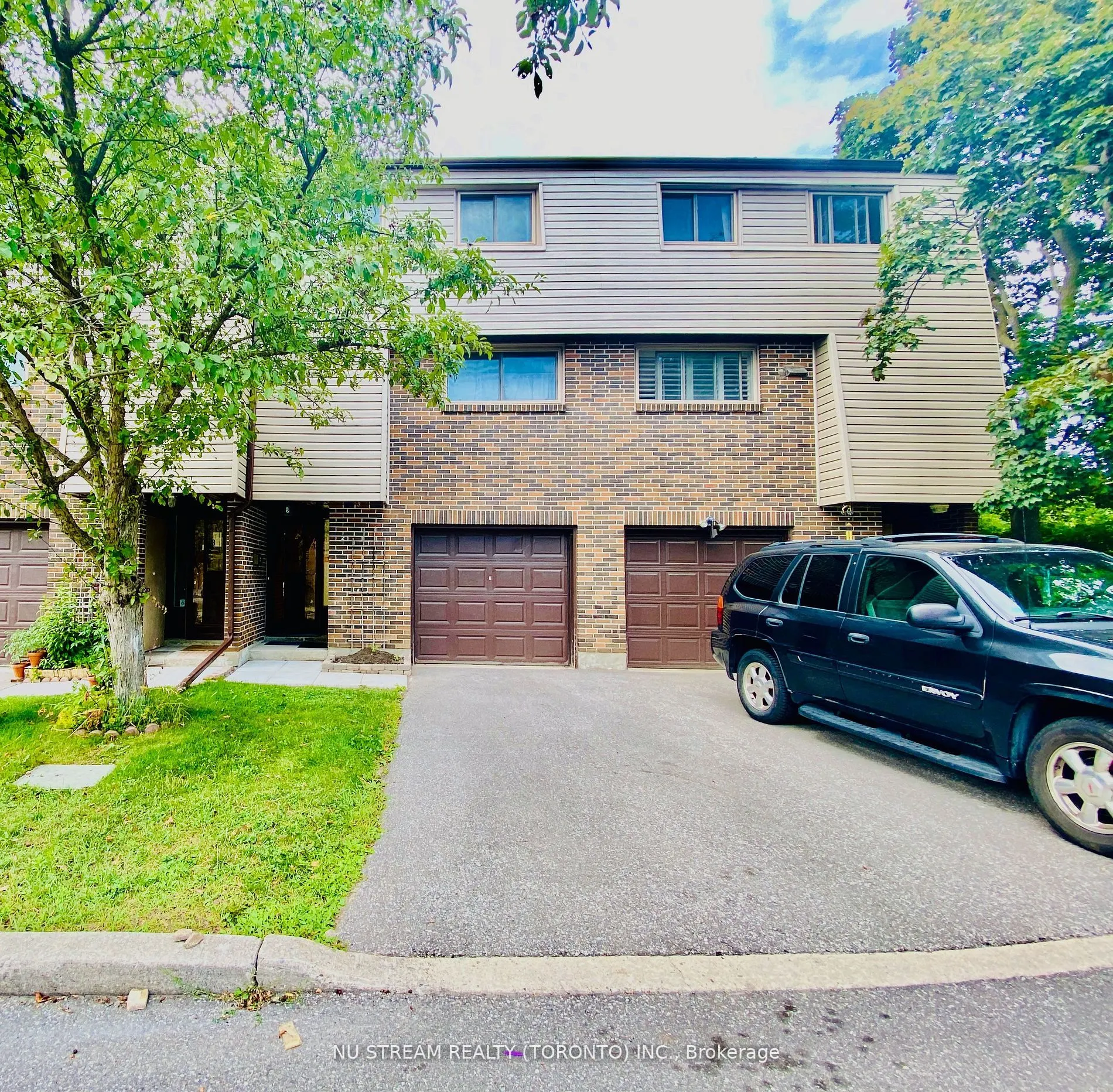 2020 Pharmacy Avenue, #2