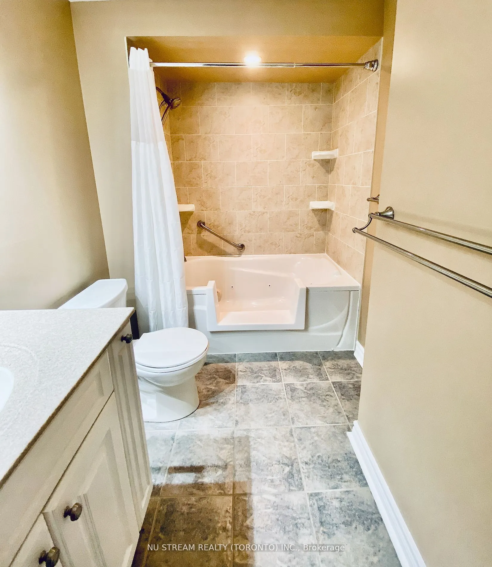 2020 Pharmacy Avenue, #2