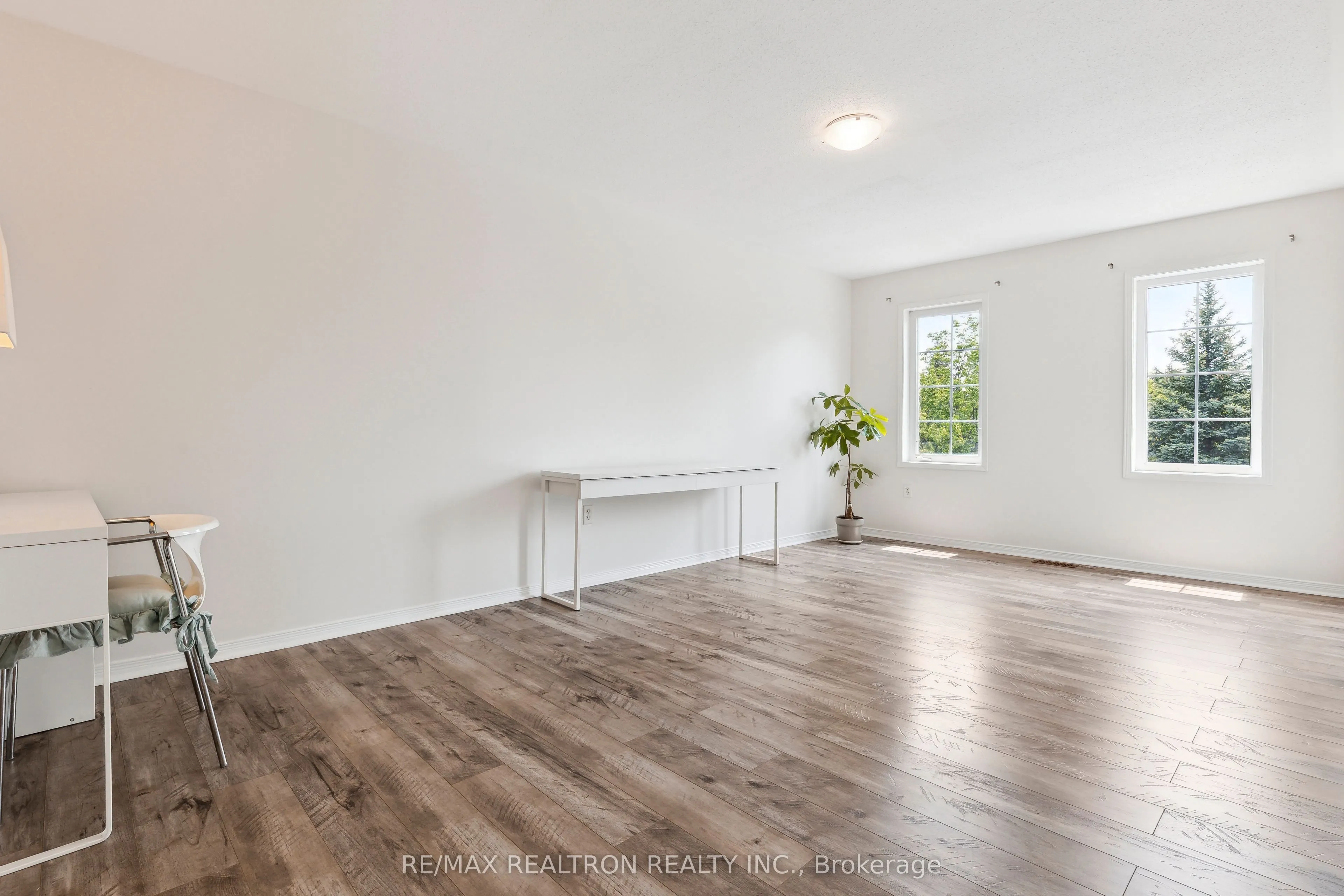 135 Mcsweeney Crescent
