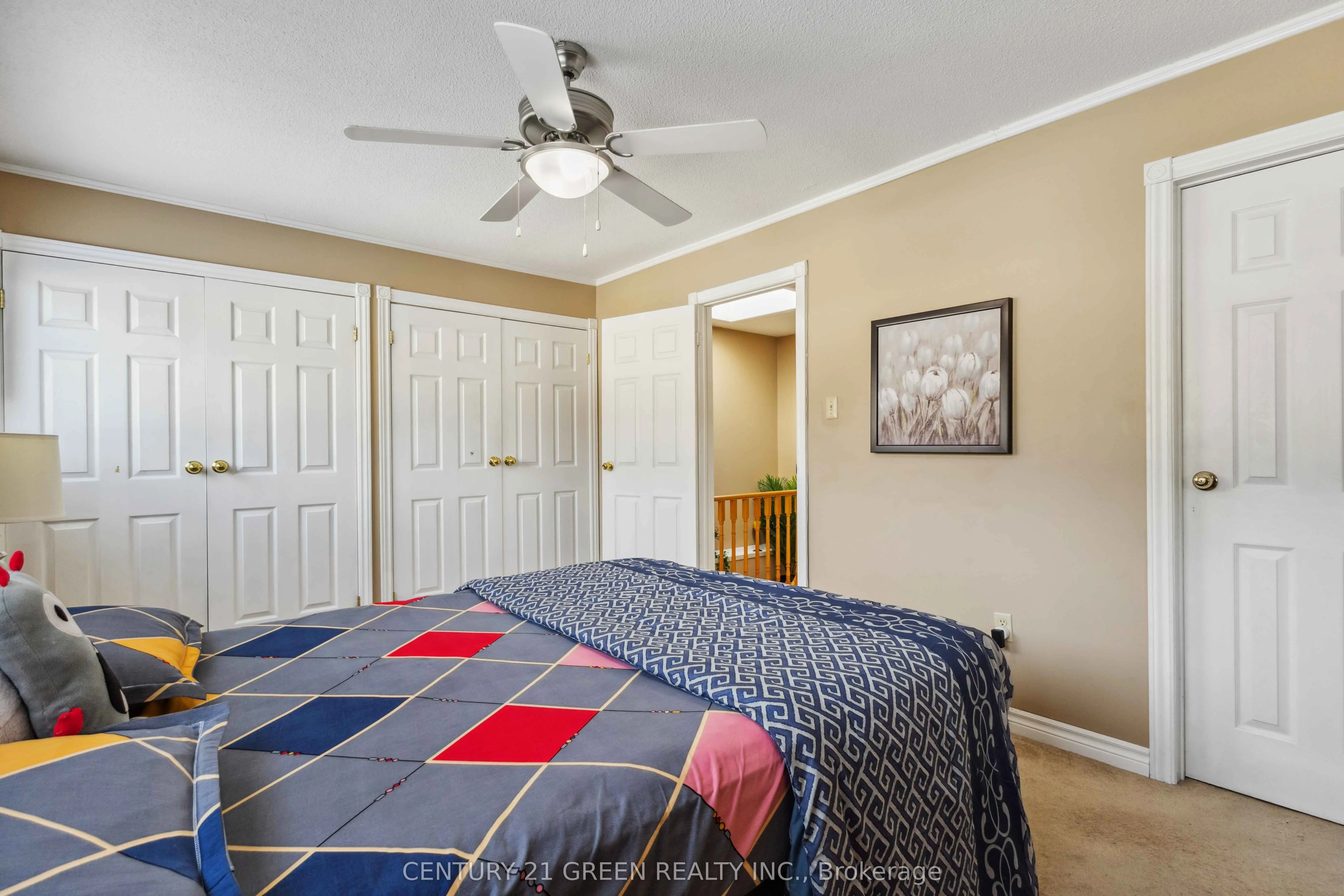 662 Grandview Drive, #Main & 2nd Floor