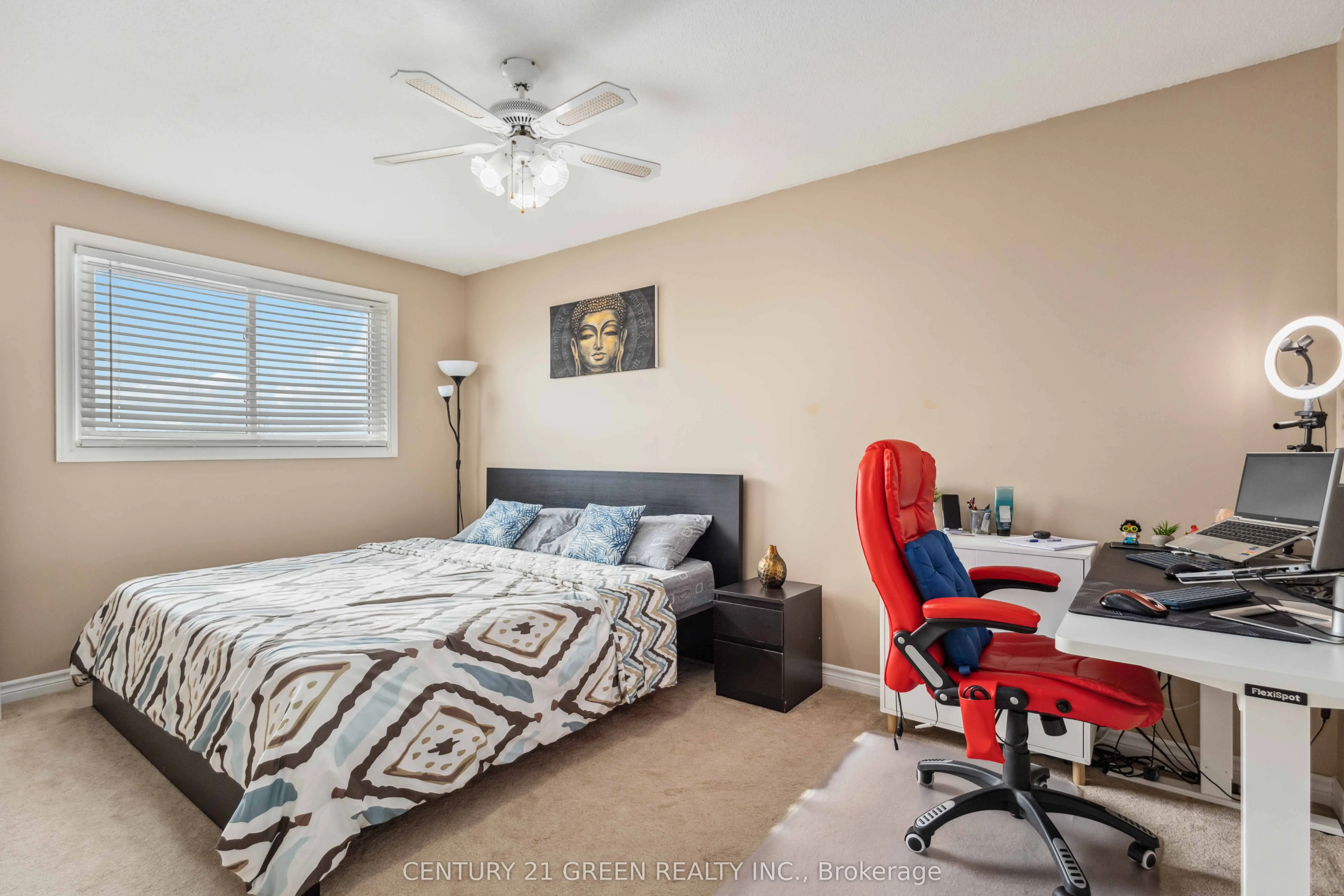 662 Grandview Drive, #Main & 2nd Floor