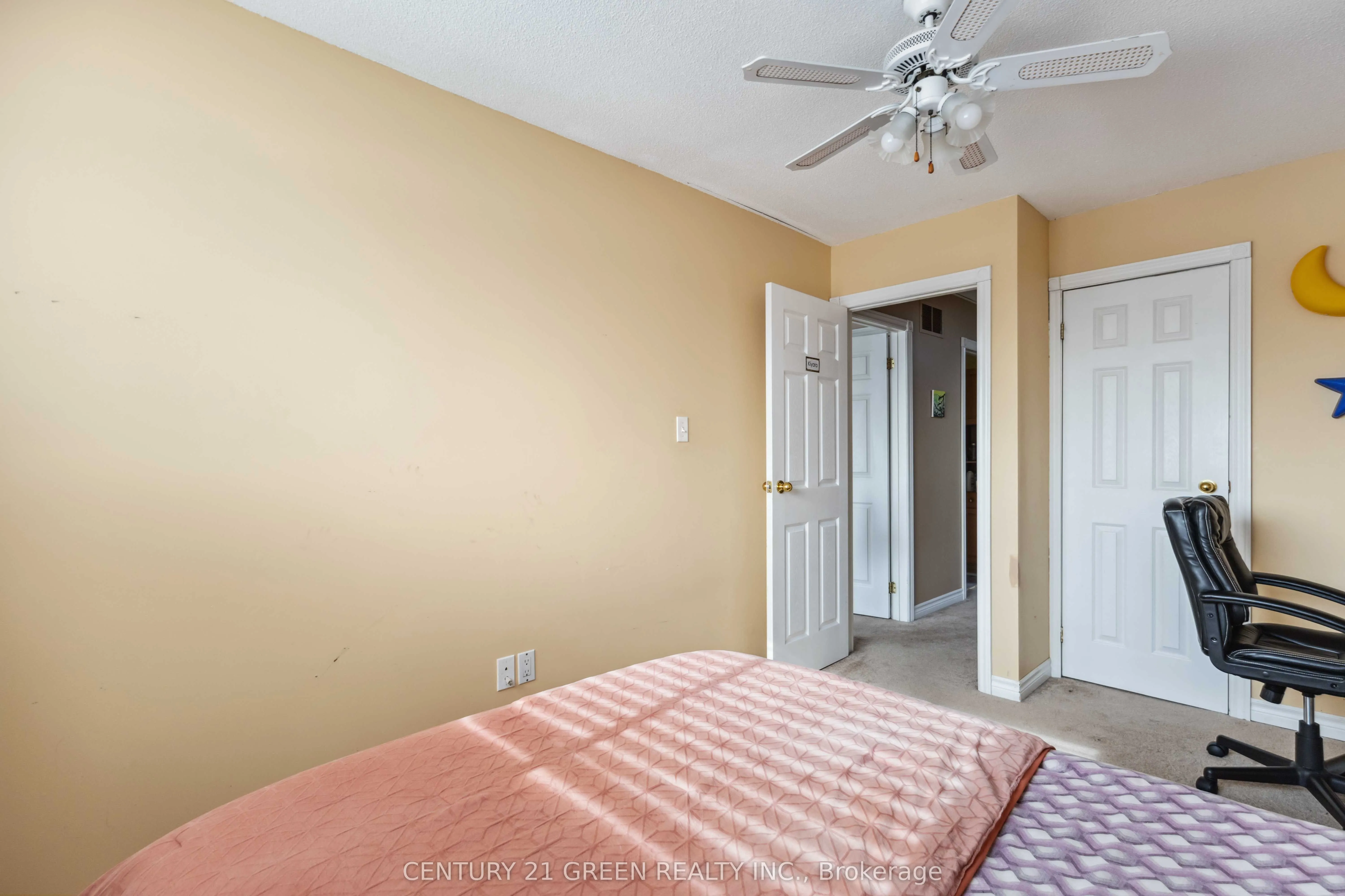 662 Grandview Drive, #Main & 2nd Floor