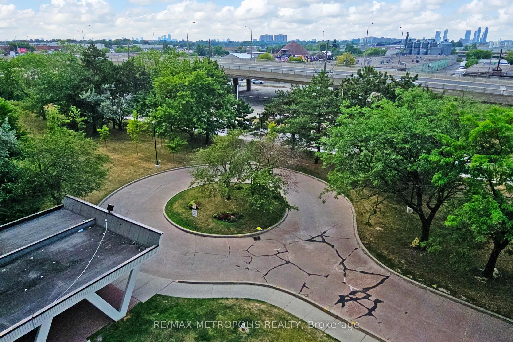 301 Prudential Drive, #602