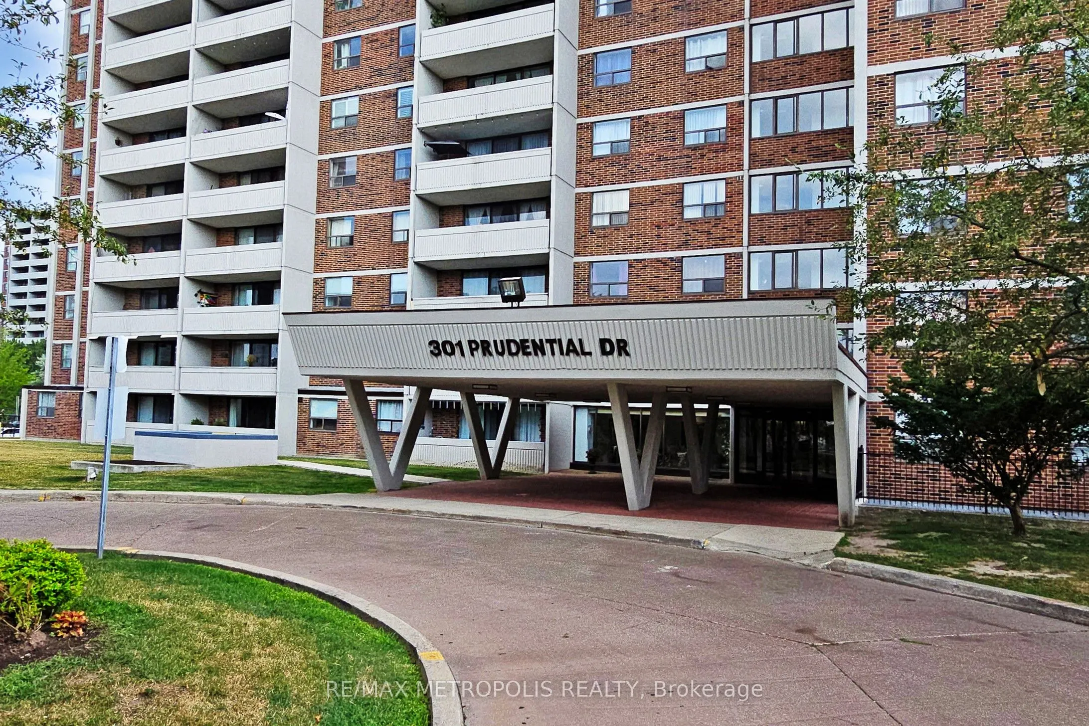 301 Prudential Drive, #602