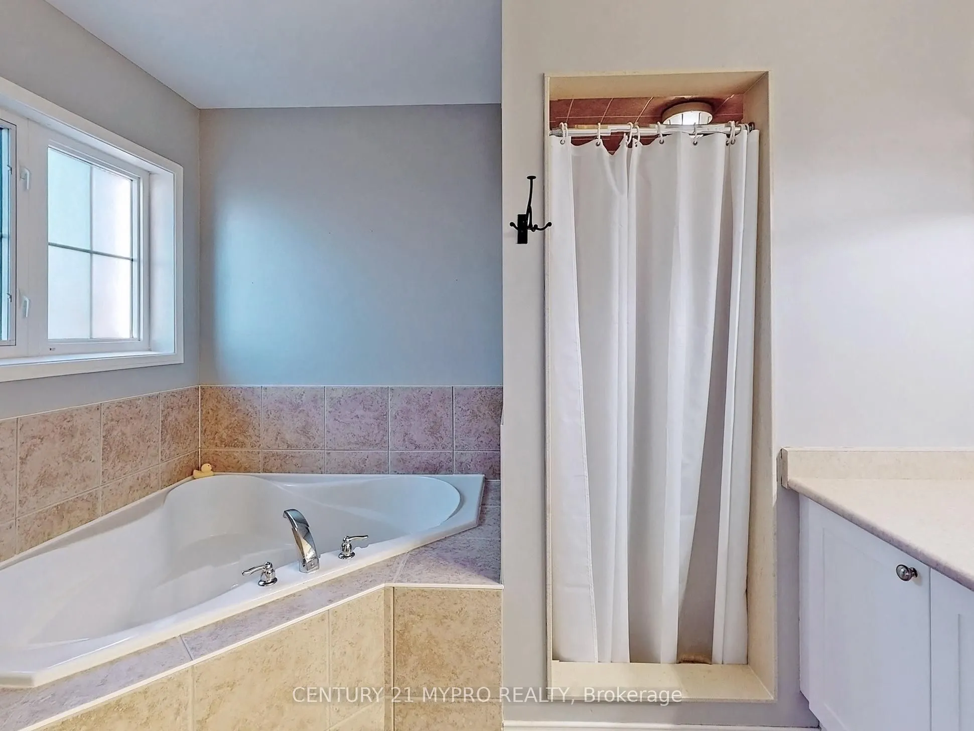 12 Cree Drive