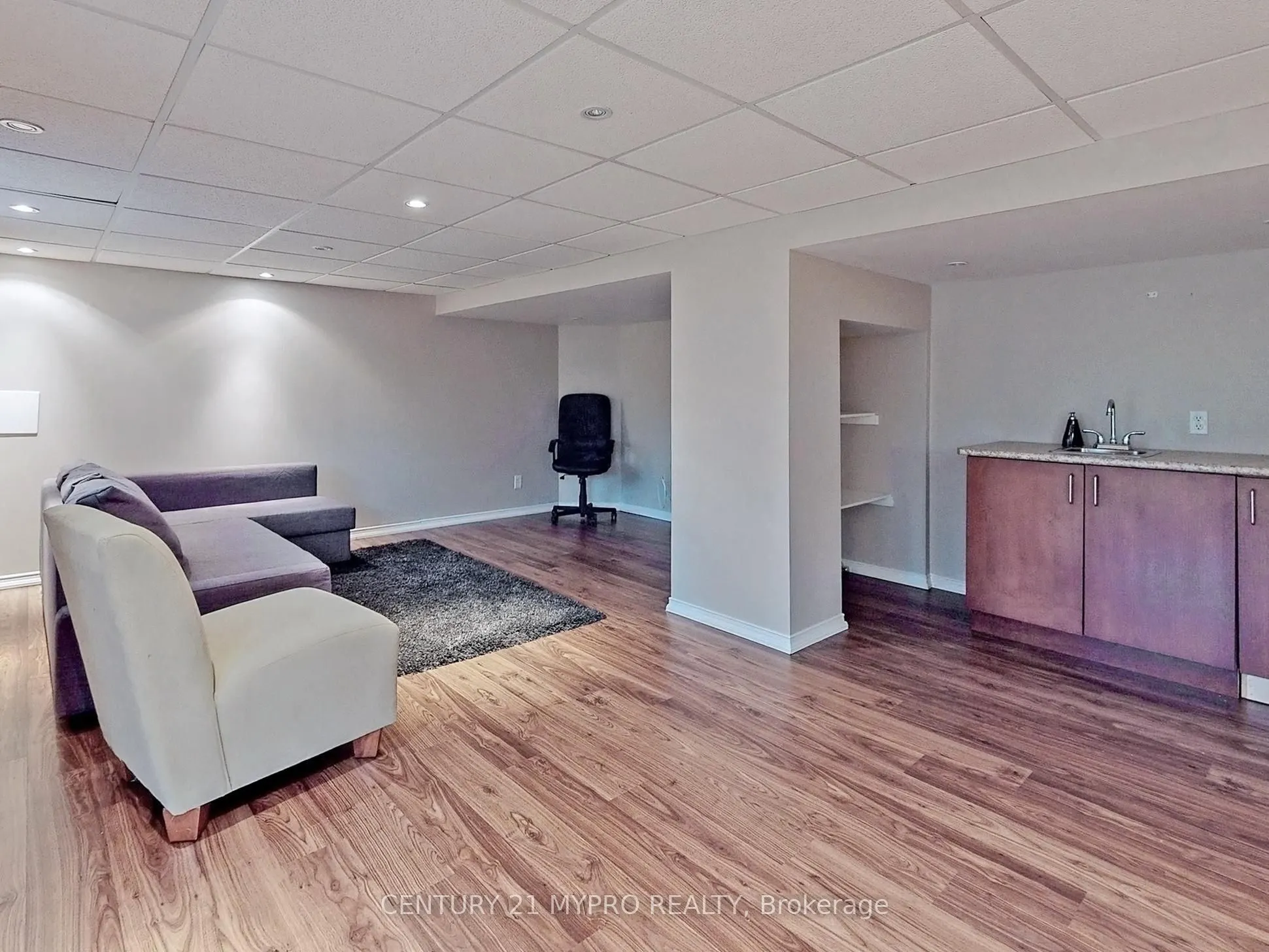 12 Cree Drive