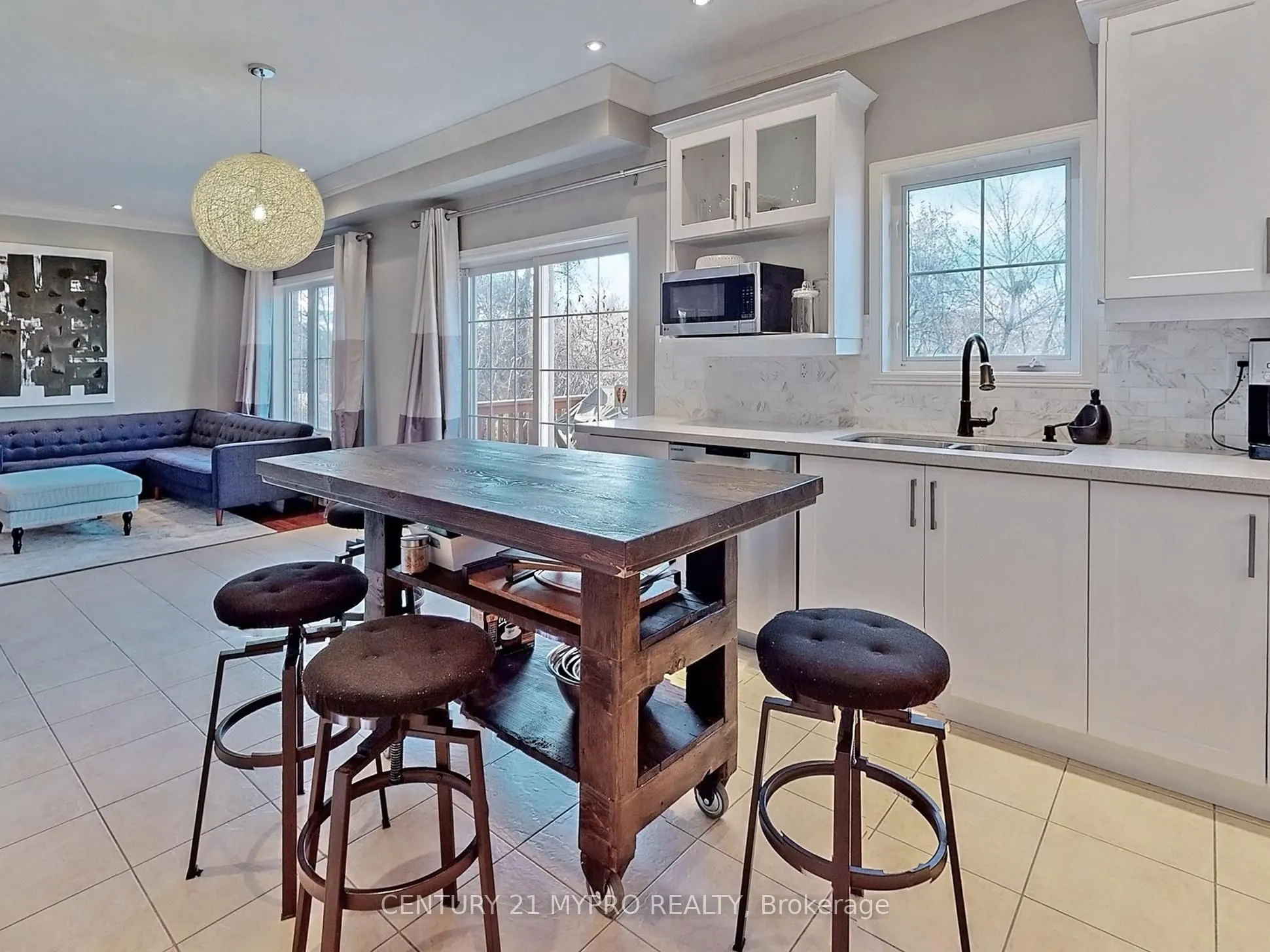 12 Cree Drive