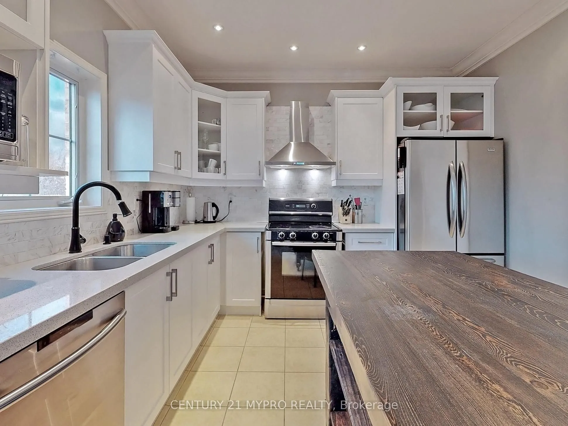 12 Cree Drive