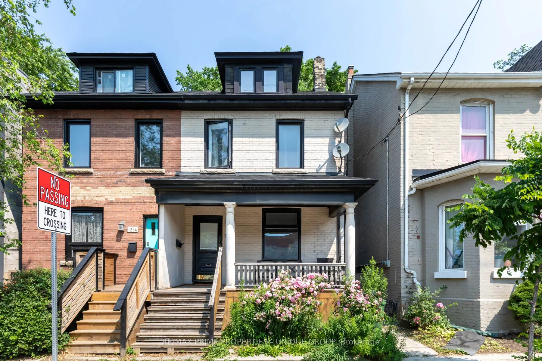 1316 Queen Street E, #Upper