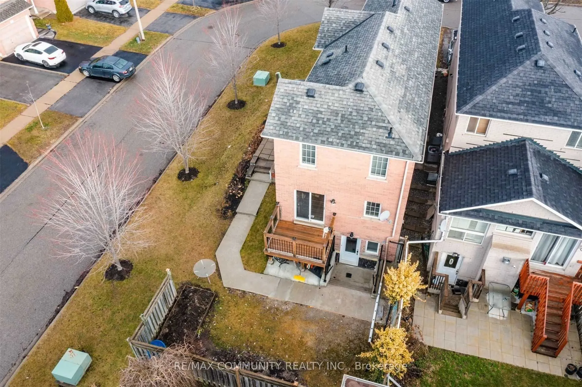 50 Perfitt Crescent, #Lower