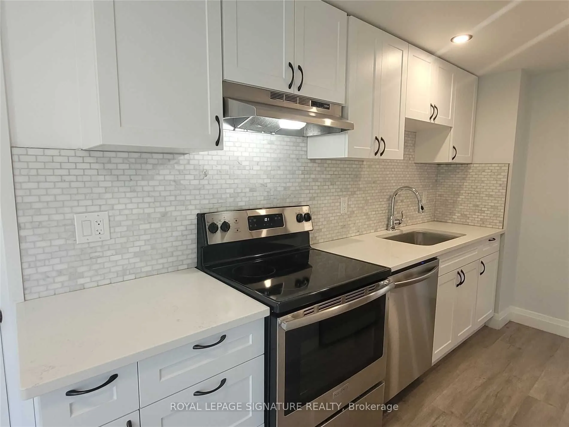 726 Grandview Drive, #Main