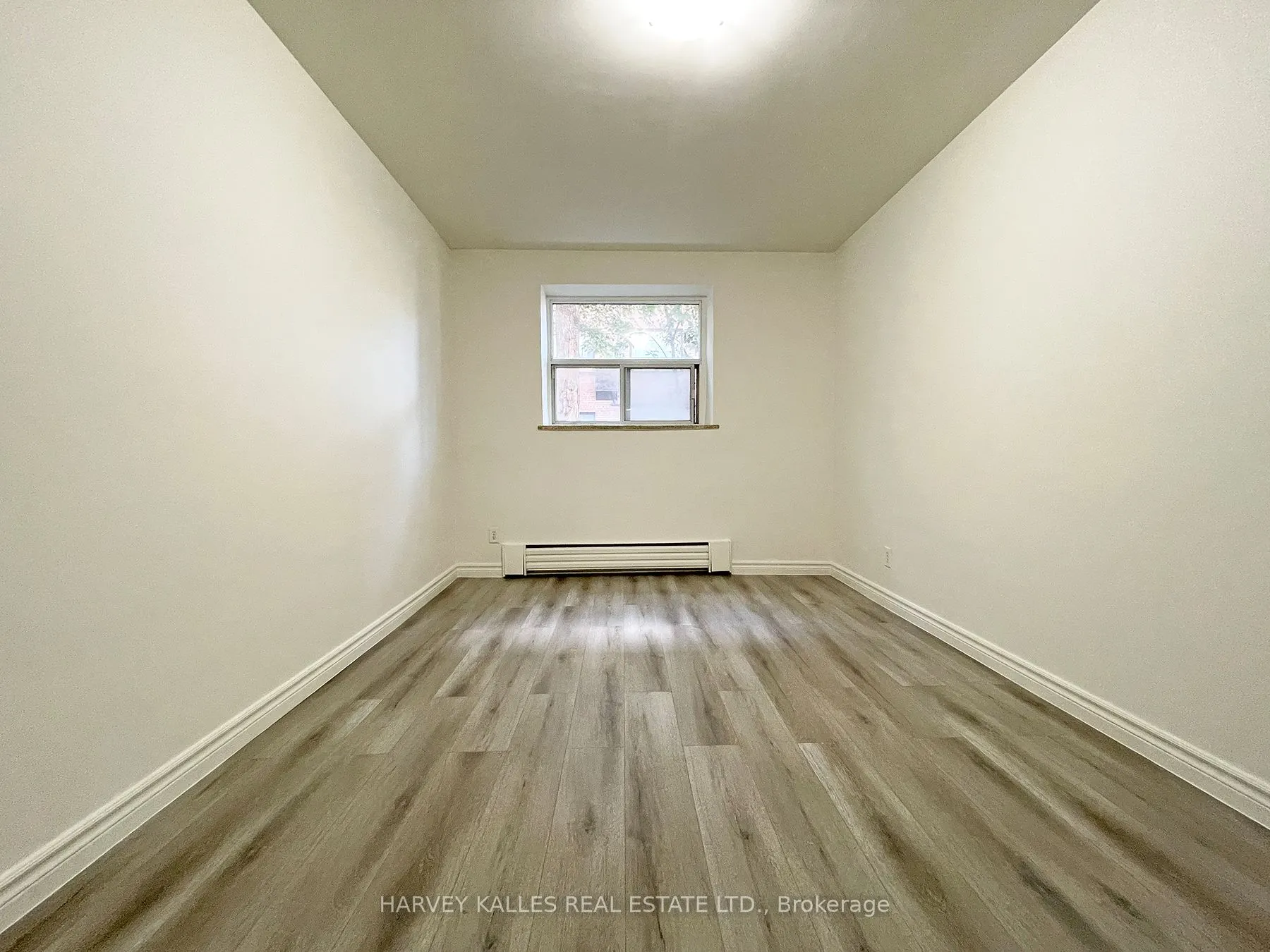 1751 Victoria Park Avenue, #103