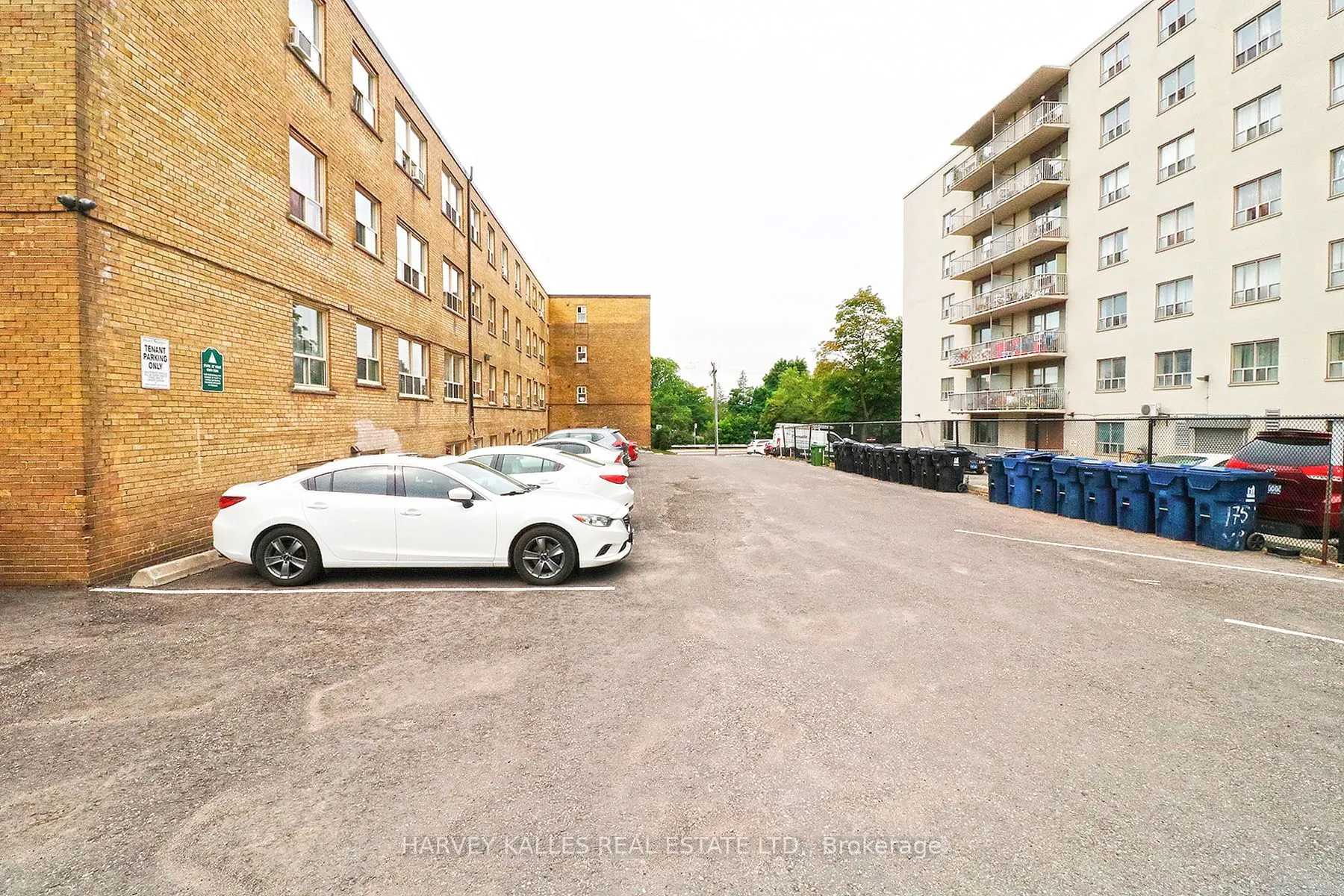 1751 Victoria Park Avenue, #103