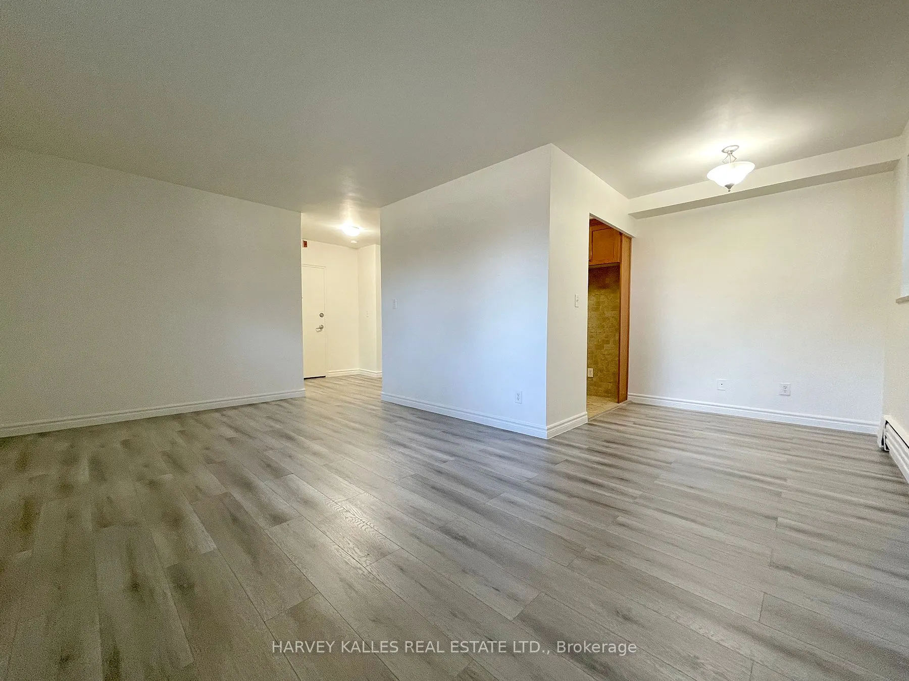 1751 Victoria Park Avenue, #103