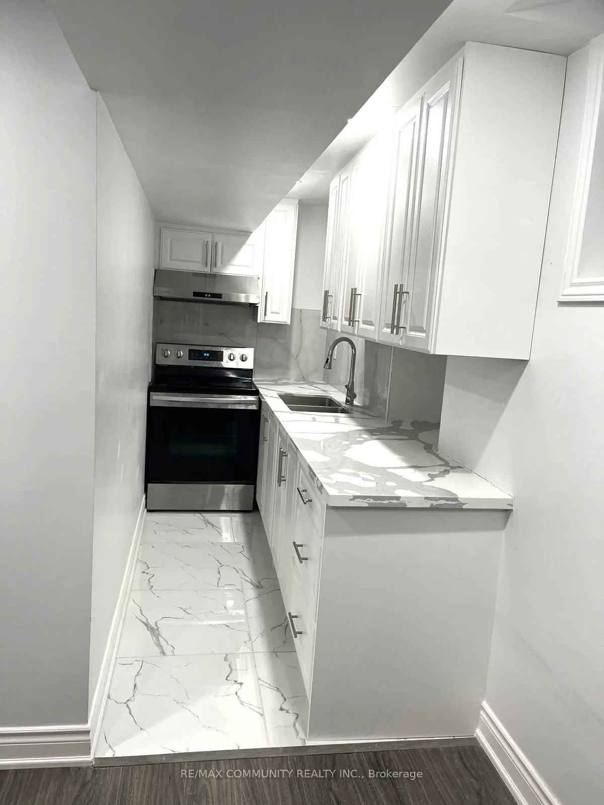 30 Hassard-Short Lane, #Lower