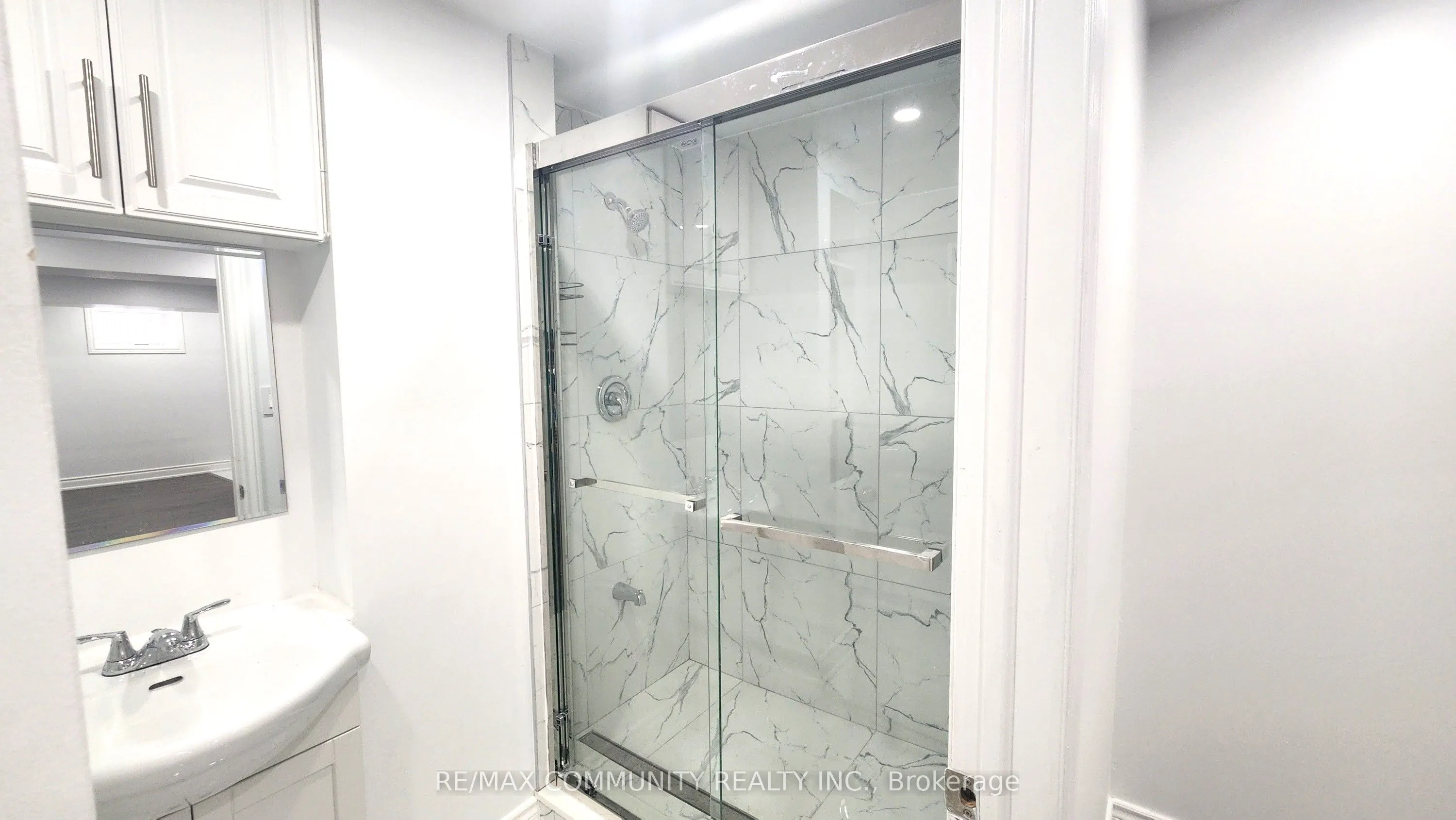30 Hassard-Short Lane, #Lower