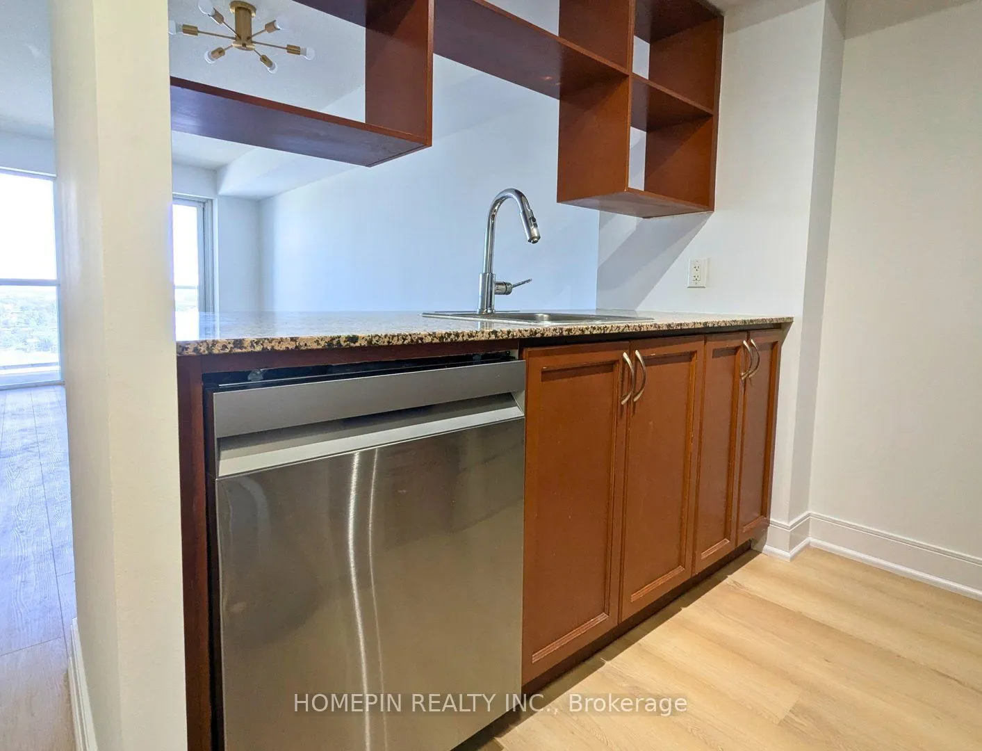 135 Village Green Square, #1625