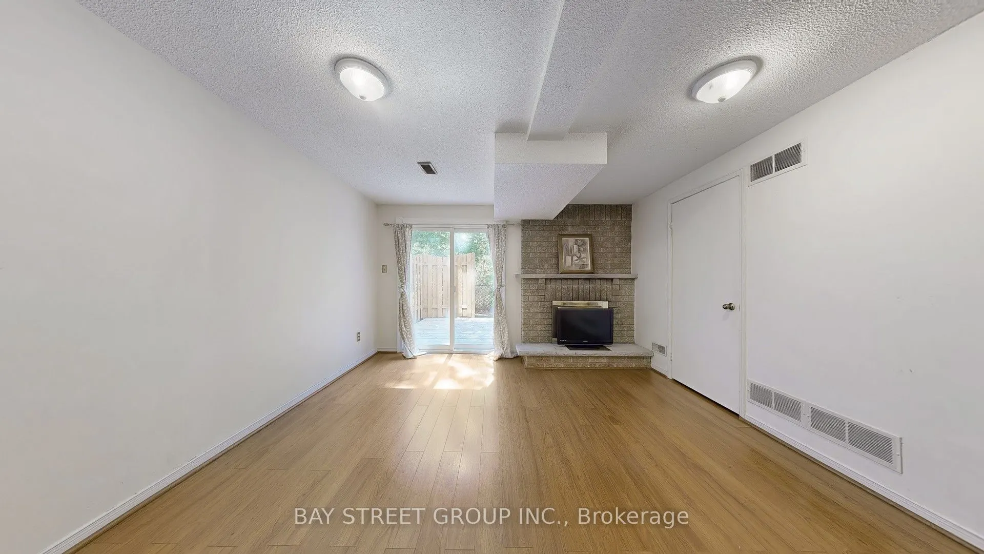 25 Cardwell Avenue, #30