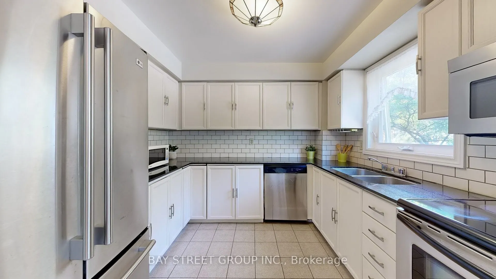 25 Cardwell Avenue, #30