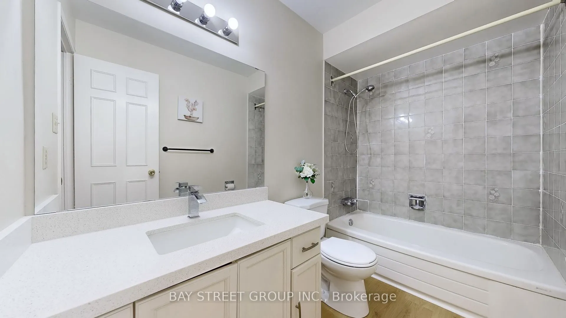 25 Cardwell Avenue, #30