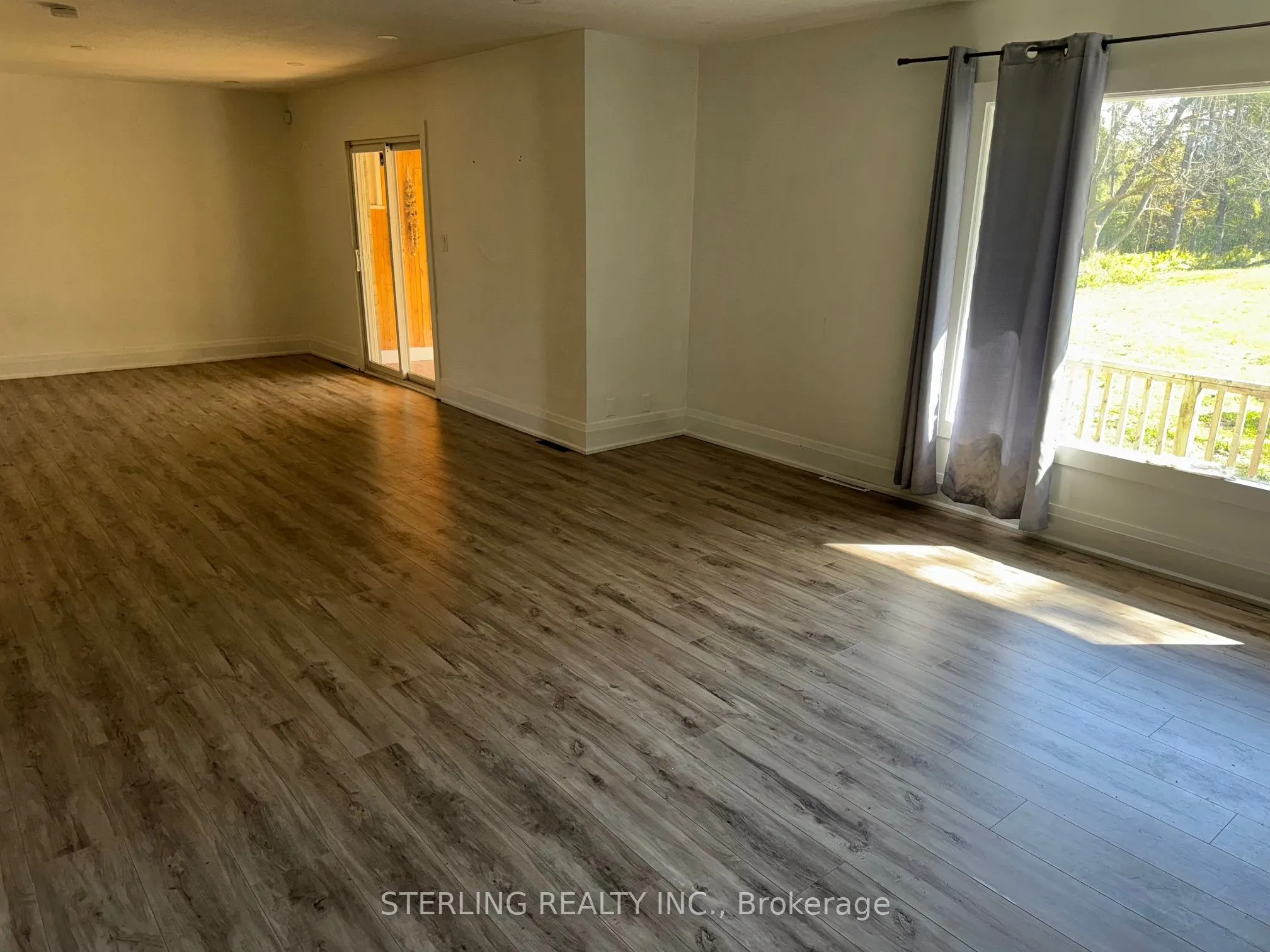 345 Myrtle Road E