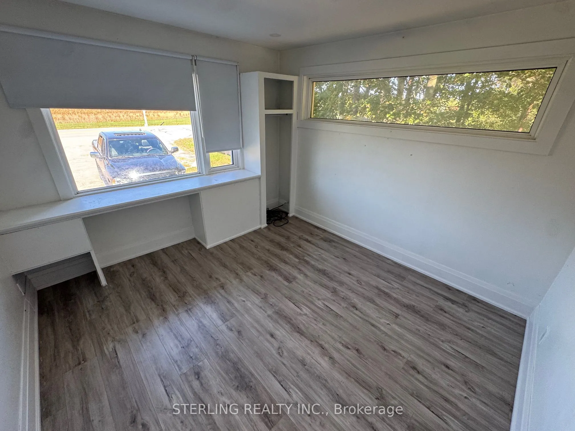 345 Myrtle Road E