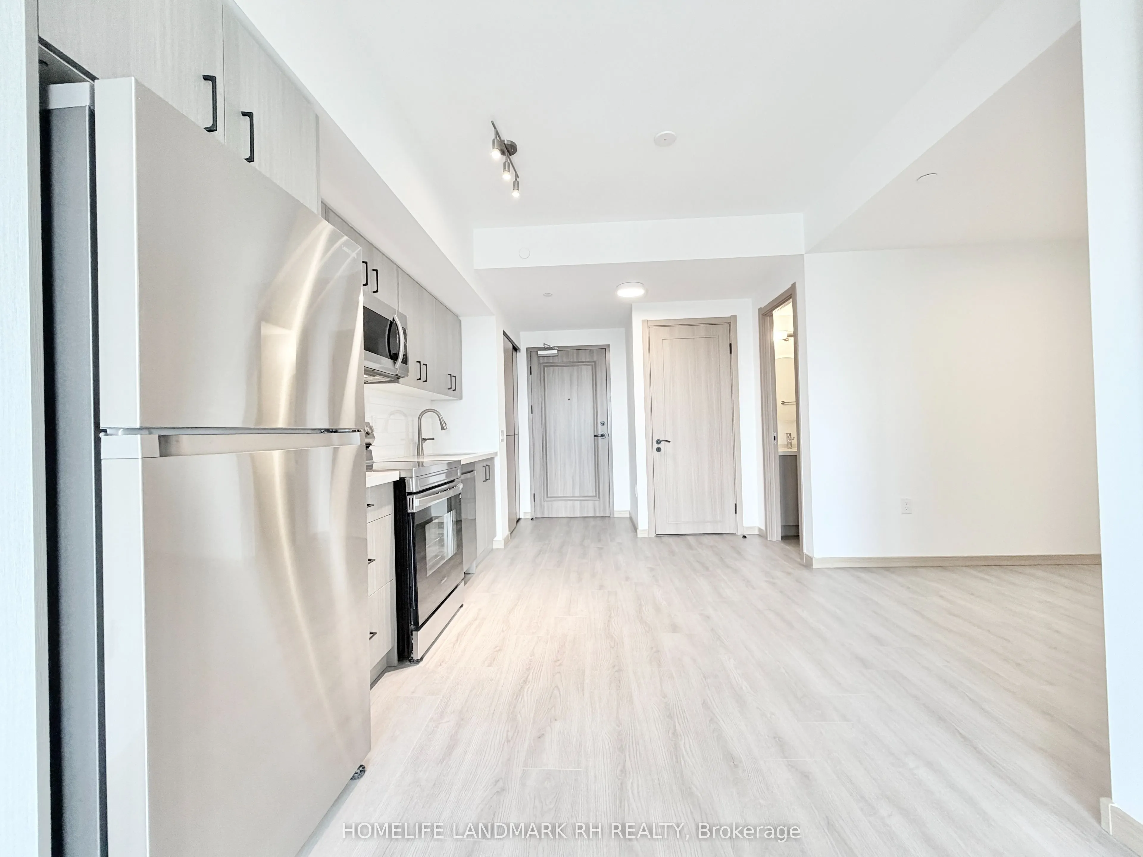 3429 Sheppard Avenue E, #00